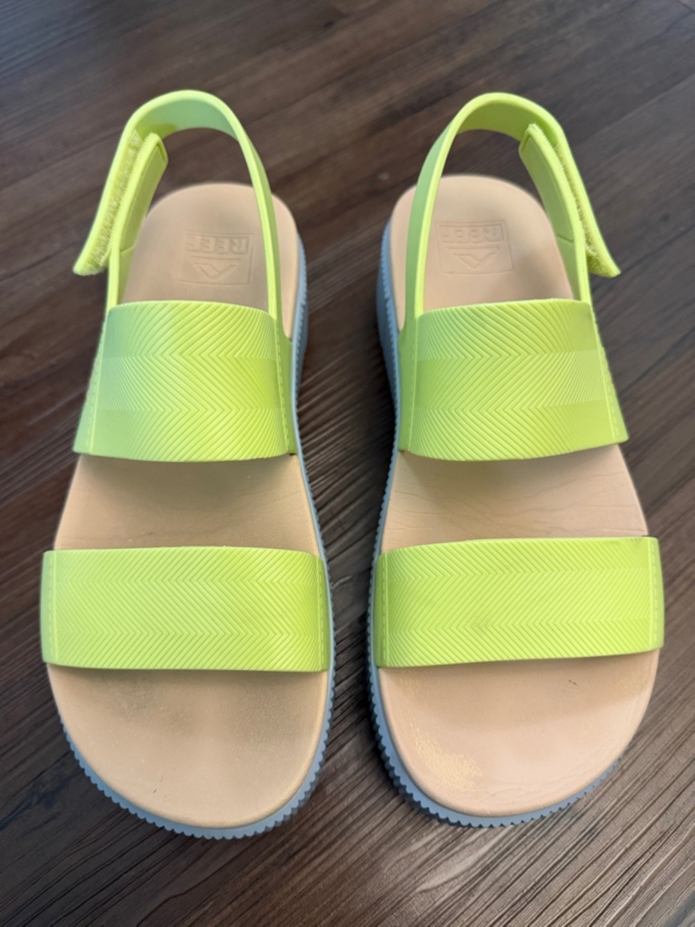 Women’s Reef Water Vista Higher Sandals - size 8